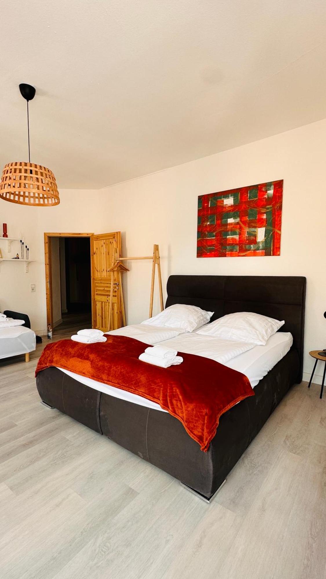 Amao-Brown I Exklusives City-Apartment I 85Qm I Privatparkplatz & Komfort I King-Size Bed لار المظهر الخارجي الصورة