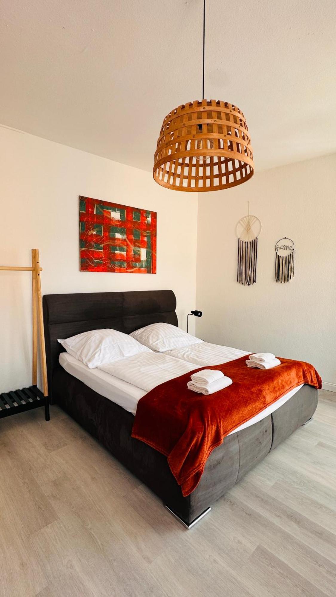 Amao-Brown I Exklusives City-Apartment I 85Qm I Privatparkplatz & Komfort I King-Size Bed لار المظهر الخارجي الصورة